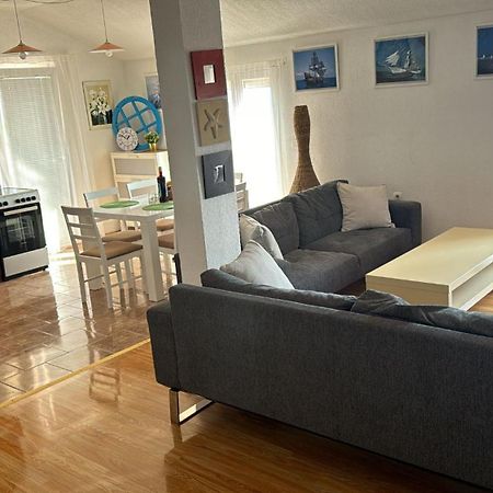 Apartment Beverly Kozino - By The Sea With Free Parking Екстериор снимка